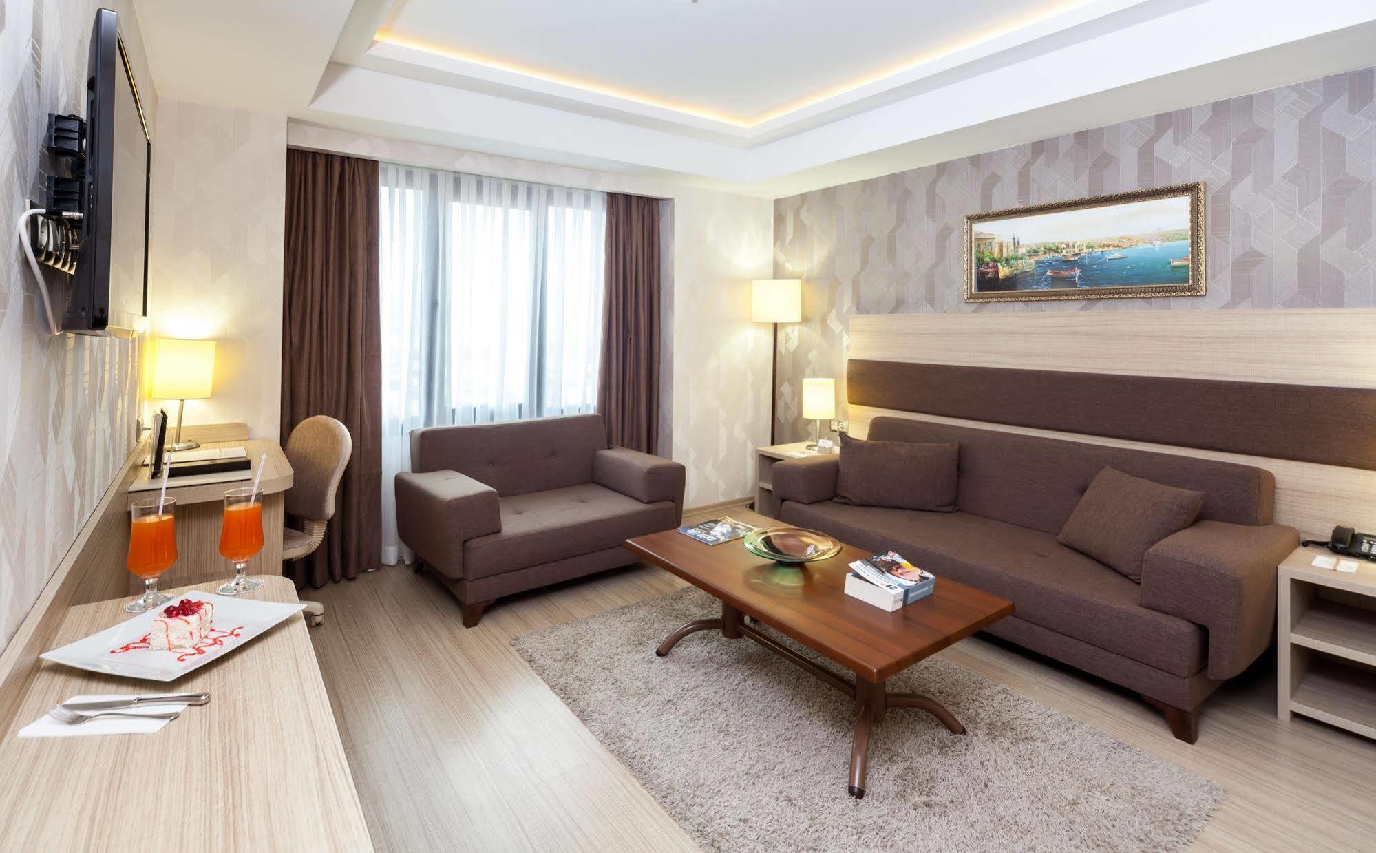 Hotel Golden Way Giyimkent Istanbul Exterior photo
